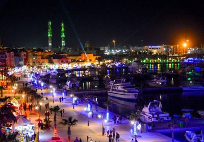 Nächtliche Stadtrundfahrt durch Hurghada – Private Tour