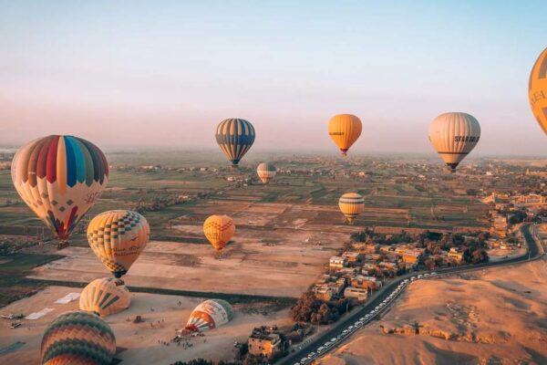 🏨🎈Luxor Tagesausflug mit Heißluftballonfahrt & Hotelübernachtung
