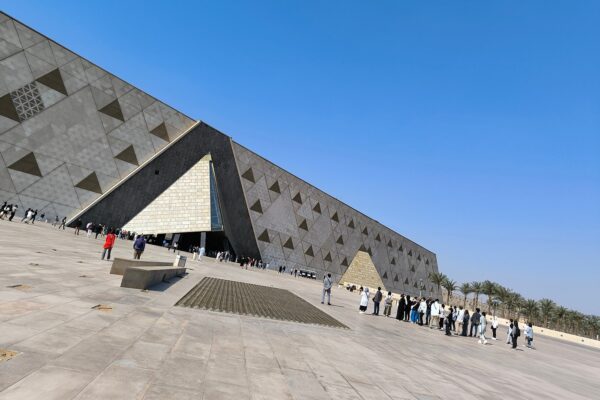 🏛️Privater Tagesausflug von Hurghada nach Kairo – Pyramiden & Grand Egyptian Museum