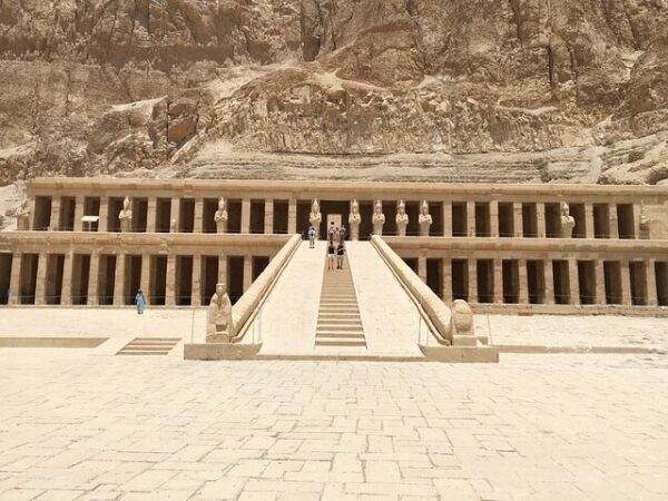 👑Privater Tagesausflug nach Luxor von Hurghada – Kultur & Geschichte hautnah erleben