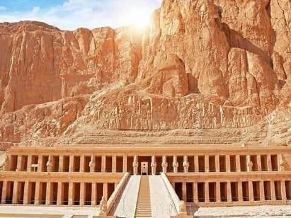 👑Privater Tagesausflug nach Luxor von Hurghada – Kultur & Geschichte hautnah erleben