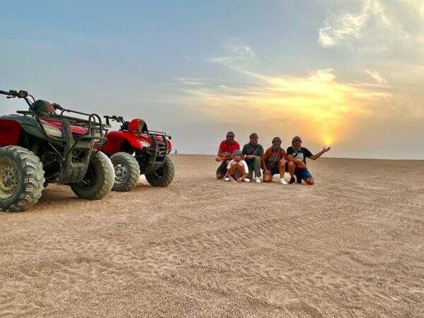 🏜️ Super Safari Hurghada – Das ultimative Wüstenabenteuer mit Quad 🏍️, Jeep 🚙, Kamel 🐪 & BBQ 🍖