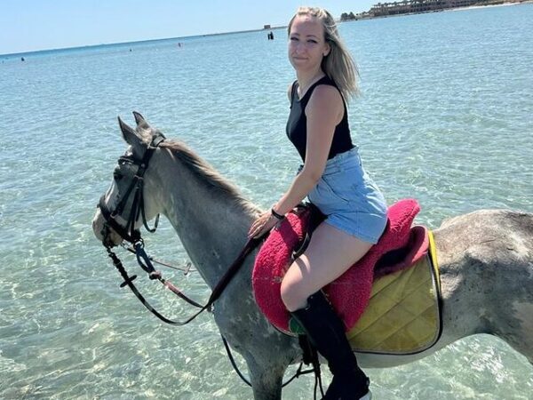 🐎 Reiten in Hurghada – Strand & Wüste erleben